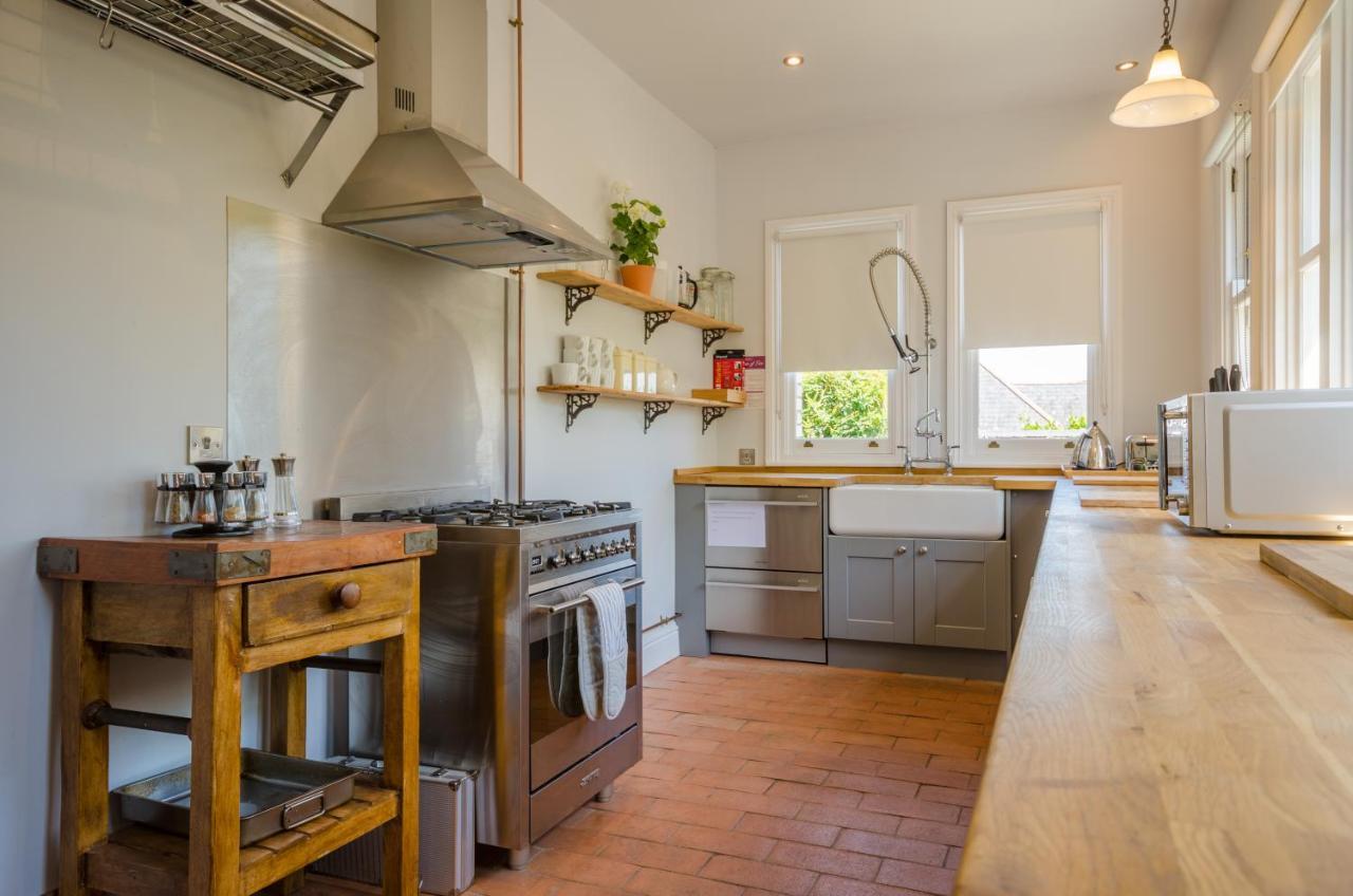 Luxury Victorian School With Views Of Harbour Villa Fowey Dış mekan fotoğraf